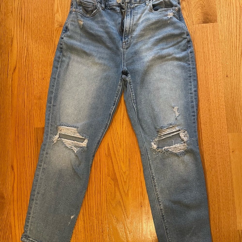 American Eagle Distressed Blue Jeans Women’s 8 Short